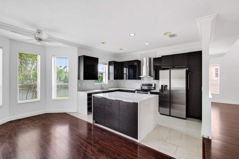 4 bedroom Single Family Residence at 12328 NW 26th Street, Westchester Lakes 155-47, Coral Springs — photo 4
