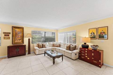 372 Golfview Road #101, North Palm Beach FL - photo 17 of 32
