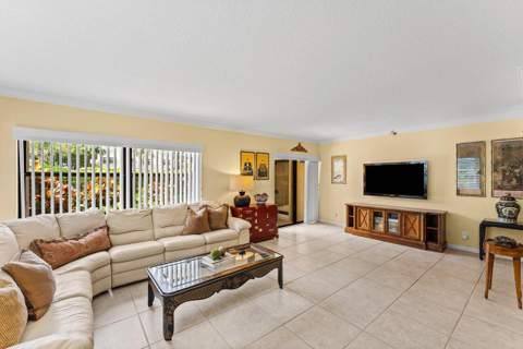 372 Golfview Road #101, North Palm Beach FL - photo 19 of 32