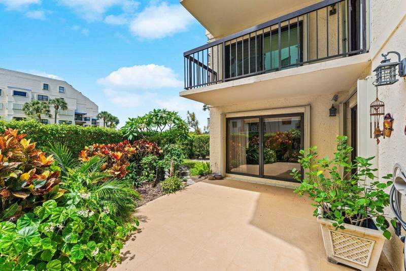 2 bedroom Condominium at 372 Golfview Road #101, Everglades Of North Palm Beach, North Palm Beach — photo 3