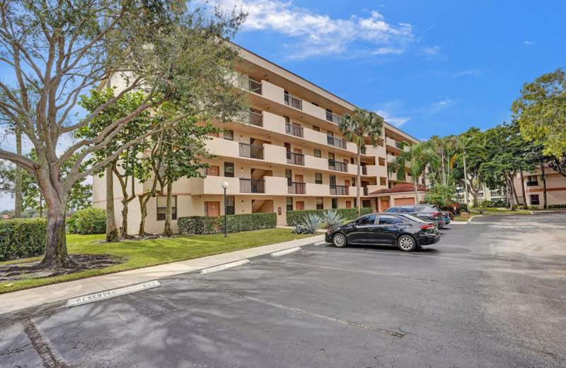 2 bedroom Condominium at 2768 Carambola Circle #301, Applewood Village Ii-F Condo, Coconut Creek — photo 3