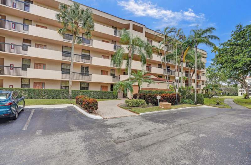 2 bedroom Condominium at 2768 Carambola Circle #301, Applewood Village Ii-F Condo, Coconut Creek — photo 4