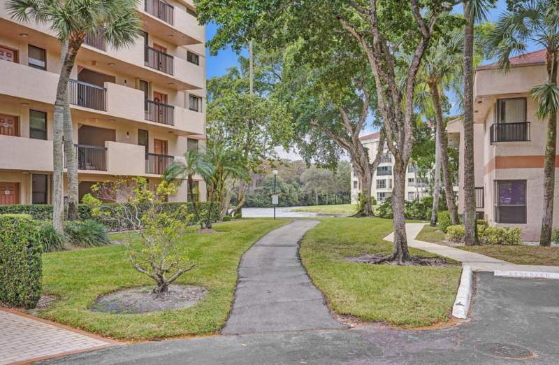 2 bedroom Condominium at 2768 Carambola Circle #301, Applewood Village Ii-F Condo, Coconut Creek — photo 5