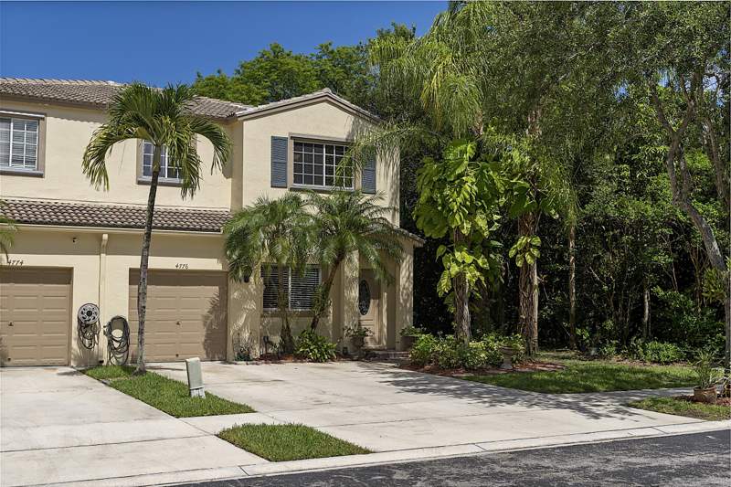 4 bedroom Townhouse at 4776 Lago Vista Drive, Lago Vista At Coconut Creek, Coconut Creek — photo 3