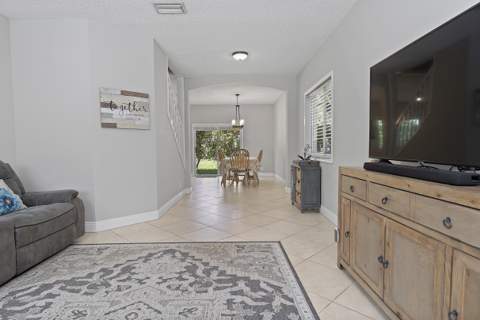4776 Lago Vista Drive, Coconut Creek FL - photo 9 of 44