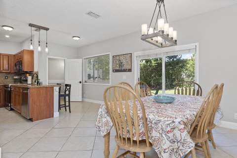 4776 Lago Vista Drive, Coconut Creek FL - photo 12 of 44