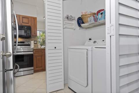 4776 Lago Vista Drive, Coconut Creek FL - photo 19 of 44