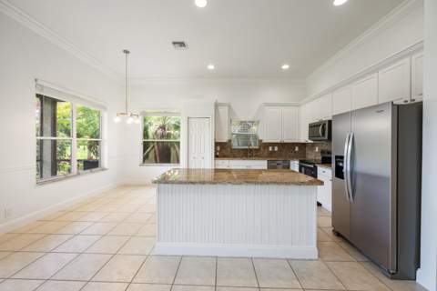 13850 Vía Vittoria, Delray Beach FL - photo 6 of 19