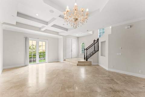 210 NE 69th Circle, Boca Raton FL - photo 11 of 61
