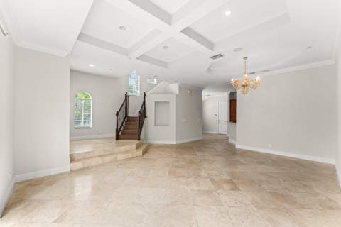210 NE 69th Circle, Boca Raton FL - photo 13 of 61