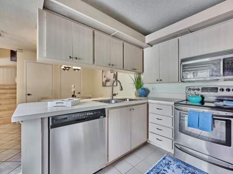 4604 Roxbury Court, Boynton Beach FL - photo 17 of 57