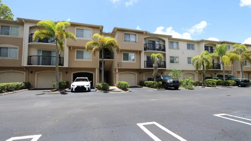 2 bedroom Condominium at 500 N Crestwood Ct Court #502, Grand View , Royal Palm Beach — photo 4