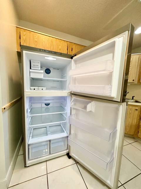 433 Pine Glen Lane #C2, Greenacres FL - photo 12 of 57