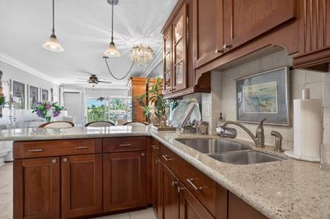 800 Pine Drive #13, Pompano Beach FL - photo 9 of 28