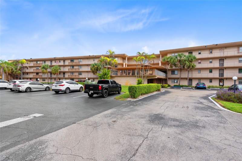 2 bedroom Condominium at 9300 SW 8th Street #102, Isle Of Sandalfoot Condo, Boca Raton — photo 2