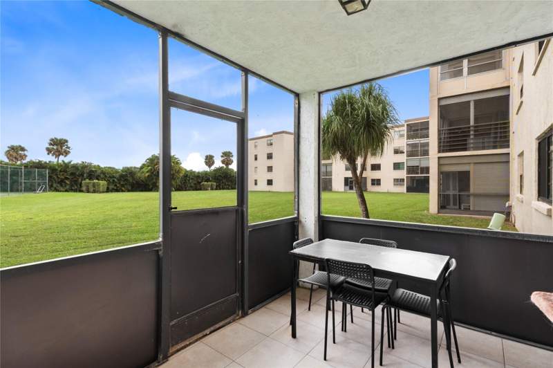 2 bedroom Condominium at 9300 SW 8th Street #102, Isle Of Sandalfoot Condo, Boca Raton — photo 3