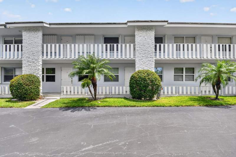 1 bedroom Condominium at 5520 N Ocean Boulevard #110, Paget House Condo, Ocean Ridge — photo 2