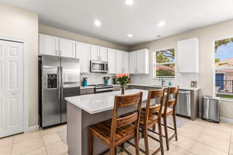 8215 Calterra Drive, Palm Beach Gardens FL - photo 10 of 32