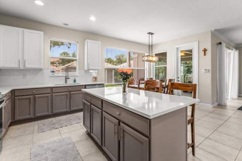 8215 Calterra Drive, Palm Beach Gardens FL - photo 11 of 32
