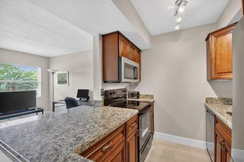 5520 N Ocean Boulevard #110, Ocean Ridge FL - photo 19 of 105