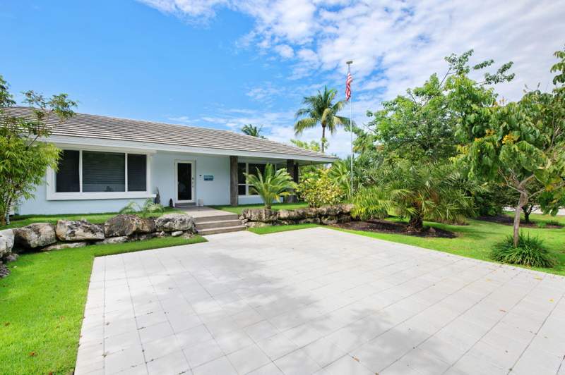 3 bedroom Single Family Residence at 2417 SE 19th Place, Harbour Heights Add, Fort Lauderdale — photo 3