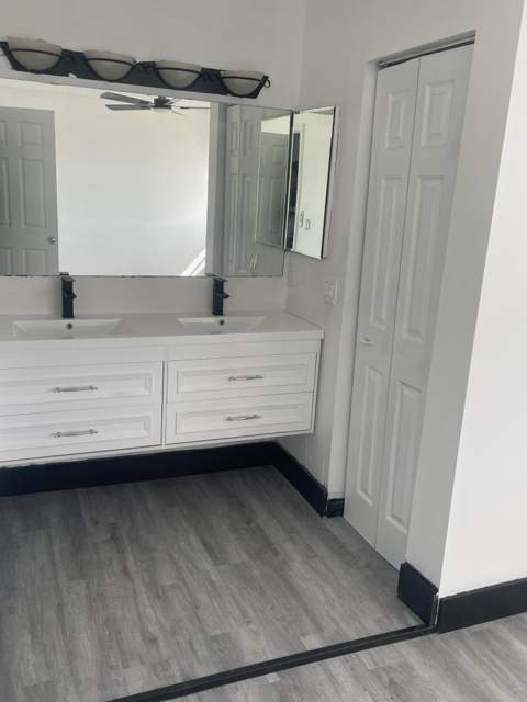 817 Crystal Lake Drive, Deerfield Beach FL - photo 8 of 19