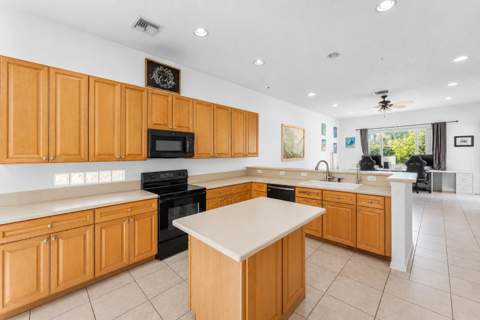 140 Bellezza Terrace, Royal Palm Beach FL - photo 12 of 39