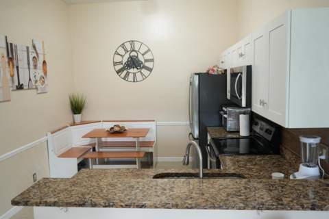 201 Maplewood Drive #201, Greenacres FL - photo 10 of 26
