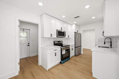 8410 NW 59th Place, Tamarac FL - photo 13 of 29