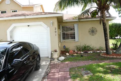 201 Maplewood Drive #201, Greenacres FL - photo 21 of 26