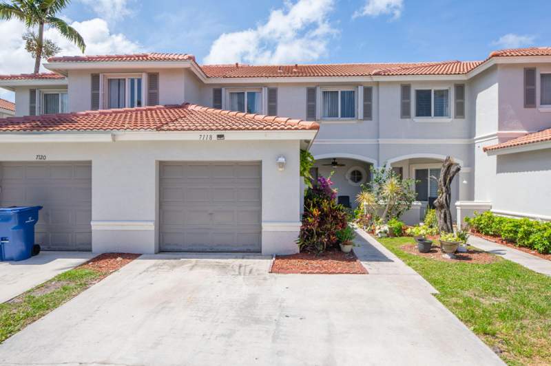 3 bedroom Townhouse at 7118 Hawks Nest Terrace #7118, North County Pud 2, Riviera Beach — photo 2