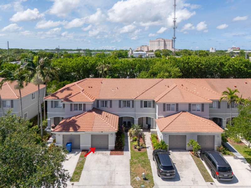 3 bedroom Townhouse at 7118 Hawks Nest Terrace #7118, North County Pud 2, Riviera Beach — photo 4
