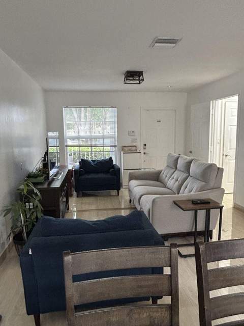 17031 NW 22nd Street, Pembroke Pines FL - photo 8 of 12