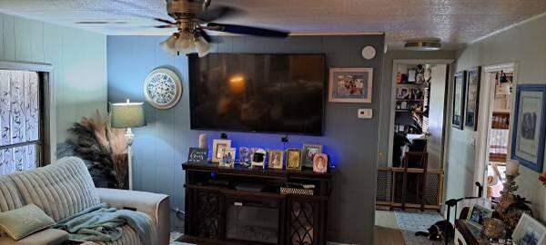 2 bedroom Manufactured Home at 1785 SW Diana Terrace, Royal Palm Mobile Home Park, Stuart — photo 3