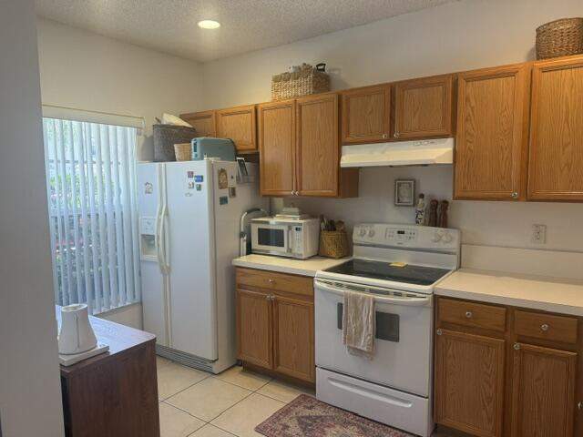 2 bedroom Townhouse at 5122 Palmbrooke Circle, Palmbrooke Townhomes, West Palm Beach — photo 2