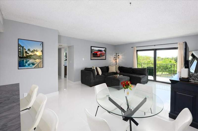 2 bedroom Condominium at 900 River Reach Drive #425, River Reach Condominium I, Fort Lauderdale — photo 5