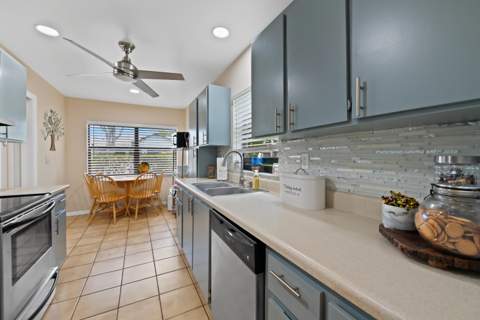 8108 NW 100th Way, Tamarac FL - photo 6 of 26