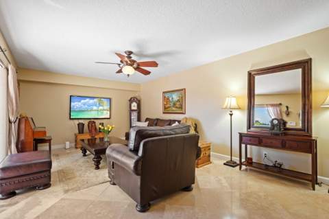 2874 Waterford Drive, Deerfield Beach FL - photo 6 of 26