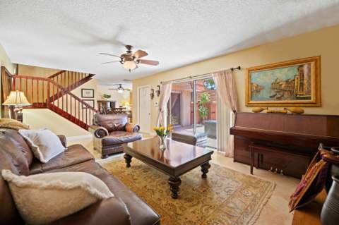 2874 Waterford Drive, Deerfield Beach FL - photo 7 of 26