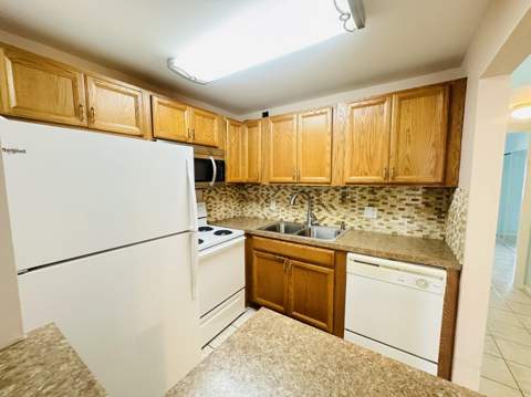 86 Markham E, Deerfield Beach FL - photo 9 of 54