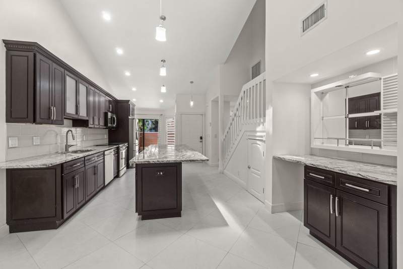 3 bedroom Townhouse at 3789 Blue Ridge Road, Collinwood Heights 4, West Palm Beach — photo 2