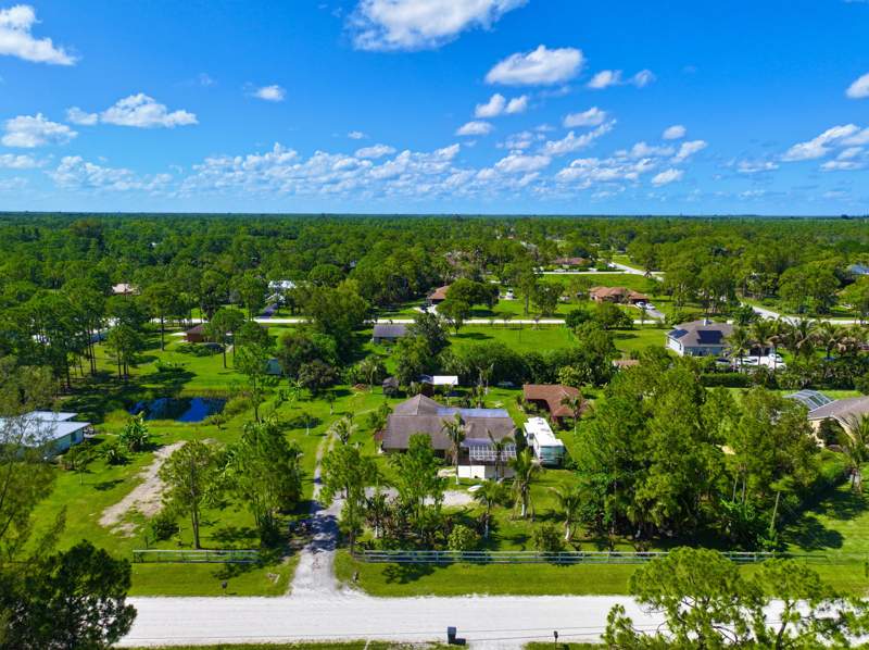 4 bedroom Single Family Residence at 14539 N 60th Ct Court, Loxahatchee, The Acreage — photo 5