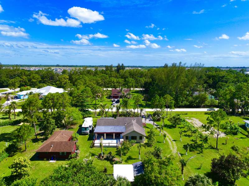 4 bedroom Single Family Residence at 14539 N 60th Ct Court, Loxahatchee, The Acreage — photo 3