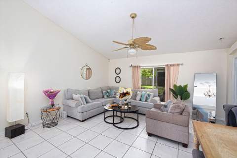 1634 SW Duclair Avenue, Port St. Lucie FL - photo 9 of 40