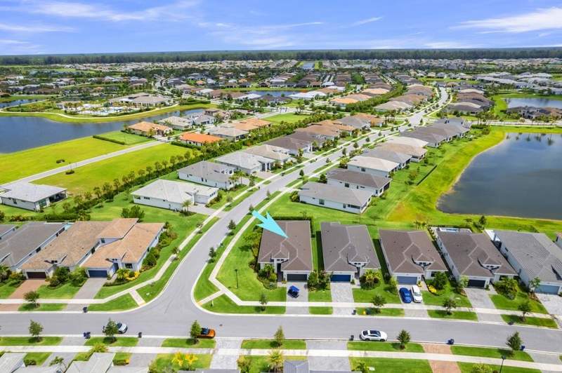 3 bedroom Single Family Residence at 15665 Merritt Drive, Cresswind Palm Beach Phase 3, Westlake — photo 3