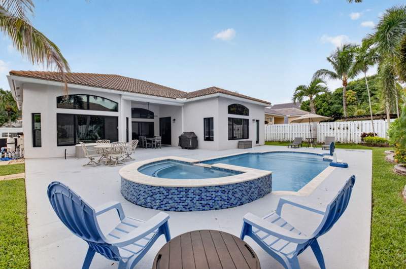 4 bedroom Single Family Residence at 6133 Indian Forest Circle, Winston Trails Par 18, Lake Worth — photo 5