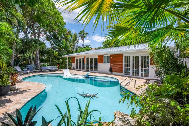 4 bedroom Single Family Residence at 2400 N Riverside Drive, Hillsboro Shores Sec, Pompano Beach — photo 2