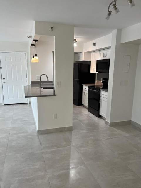 160 Yacht Club Way #209, Hypoluxo FL - photo 9 of 32
