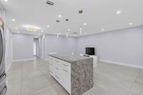 6049 Vía Diana, Delray Beach FL - photo 11 of 47