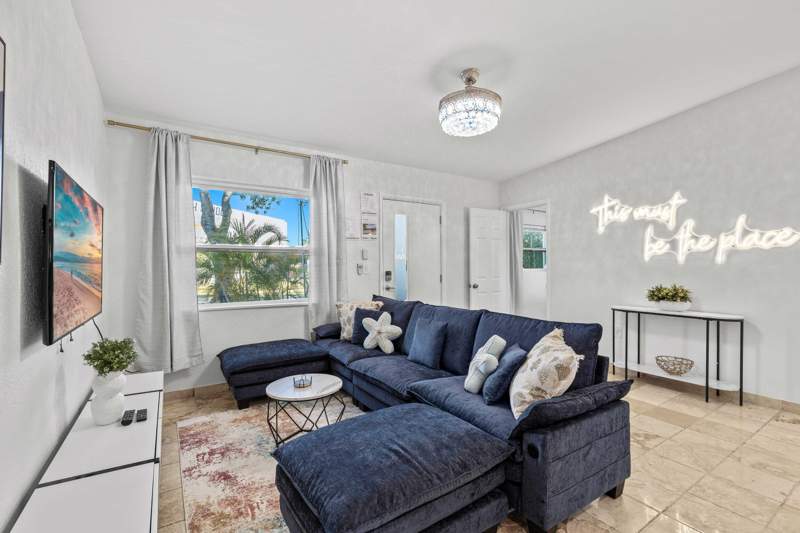 3 bedroom Single Family Residence at 1812 SW 9th Street, Riverside Park, Fort Lauderdale — photo 2